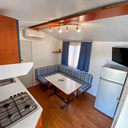 Mobilheim 6 Personen Pool Am